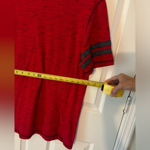 Vertical large sport red w/ gray stone color w pocket + buttons. - Picture 9 of 10